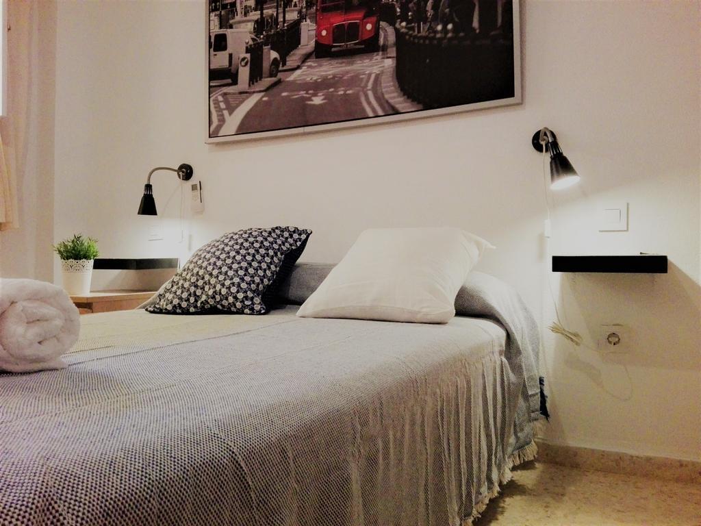 セビリアDuplex En Corral De Vecinos San Bernardoアパートメント エクステリア 写真