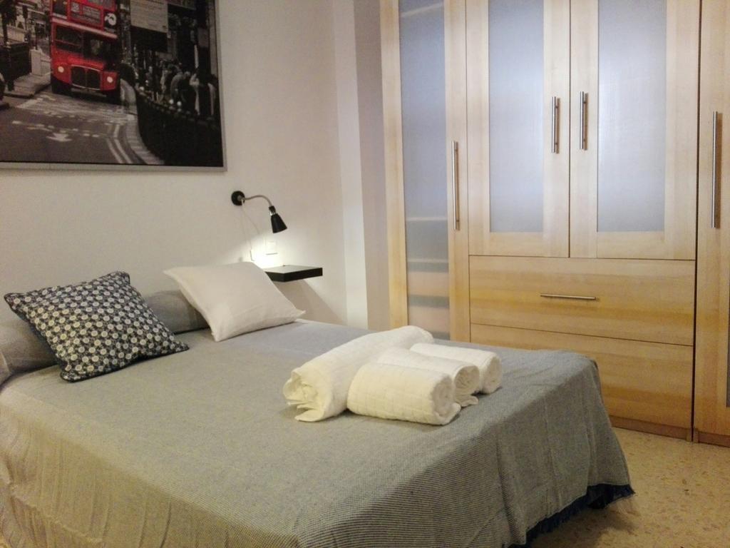 セビリアDuplex En Corral De Vecinos San Bernardoアパートメント エクステリア 写真