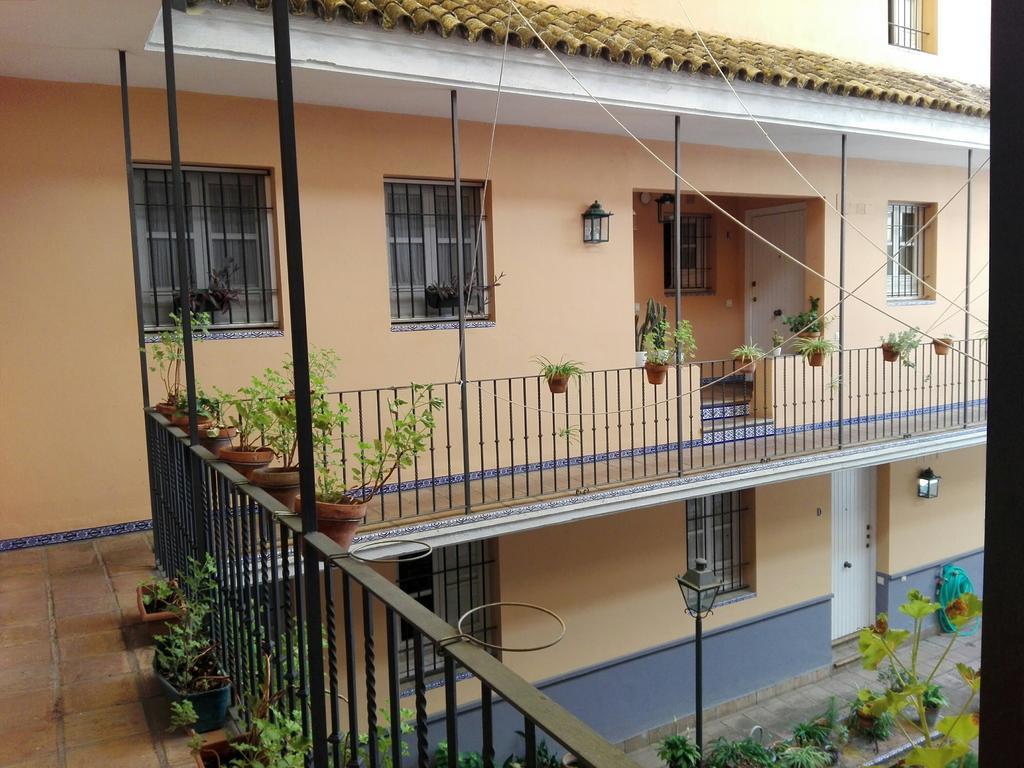 セビリアDuplex En Corral De Vecinos San Bernardoアパートメント エクステリア 写真