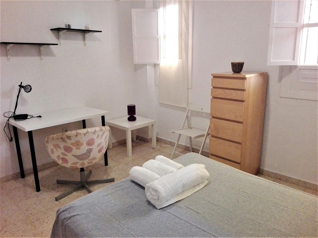 セビリアDuplex En Corral De Vecinos San Bernardoアパートメント エクステリア 写真